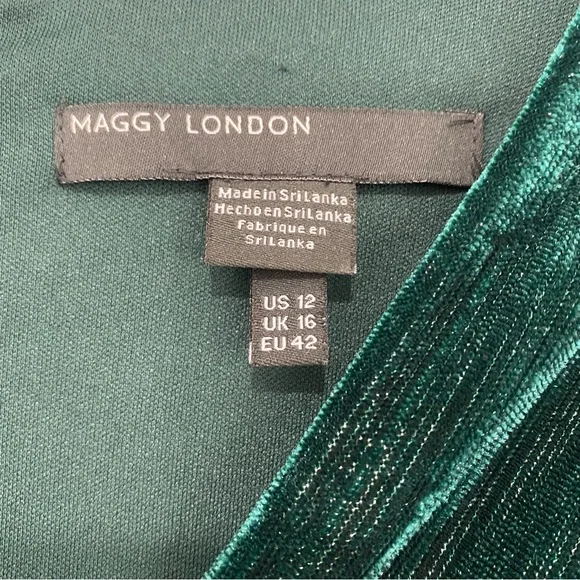 Maggy London Sz 12 Green Metallic Striped 3/4 Sleeve Velvet Midi Cocktail/Formal - Picture 11 of 15
